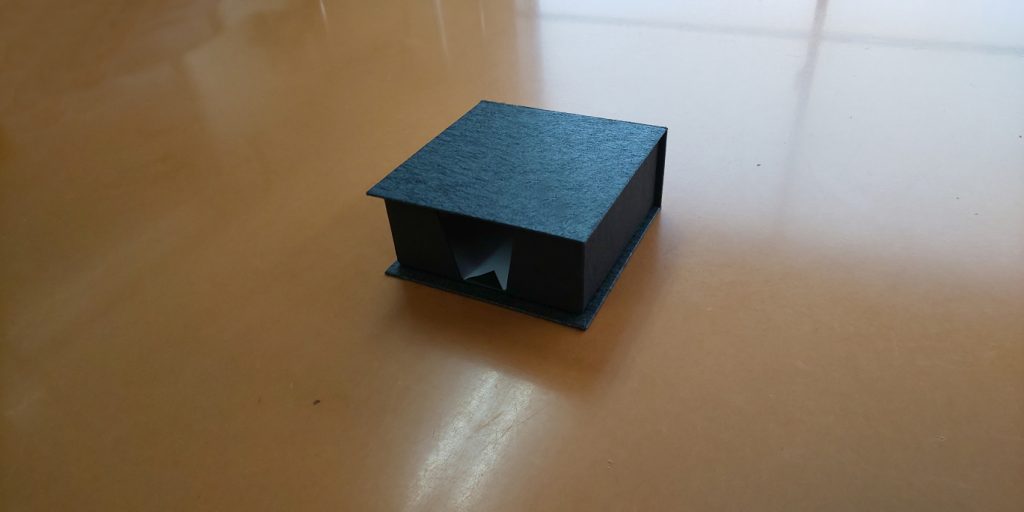 紙箱２